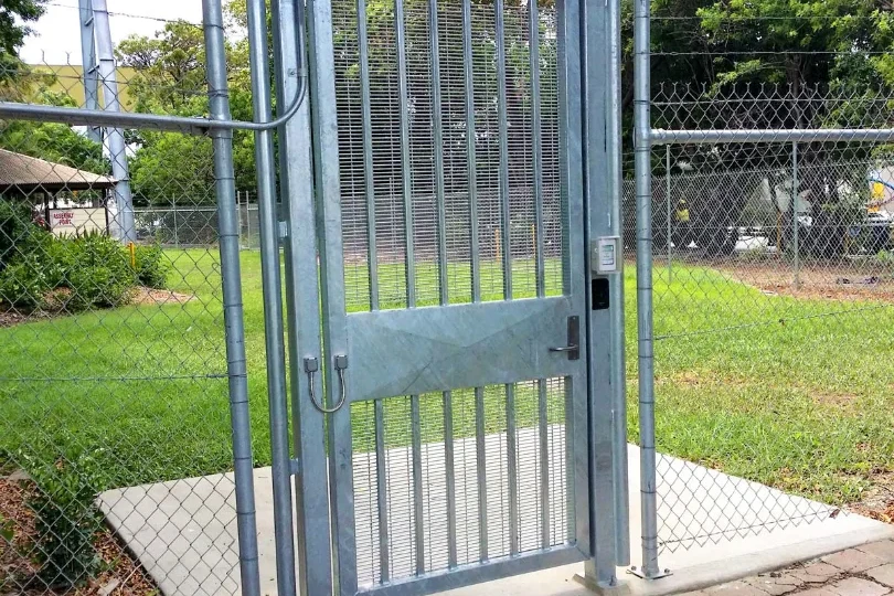 pedestrian control swing gates brisbane qld