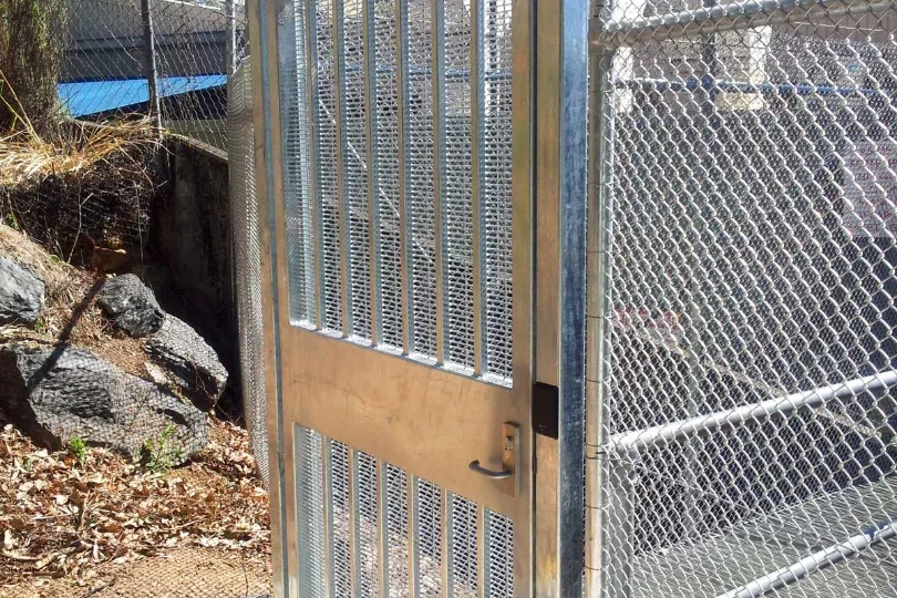 pedestrian control swing gates brisbane qld