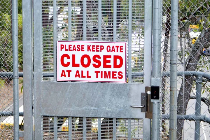 pedestrian control swing gates brisbane qld