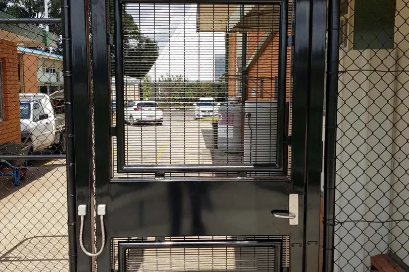 pedestrian control swing gates brisbane qld